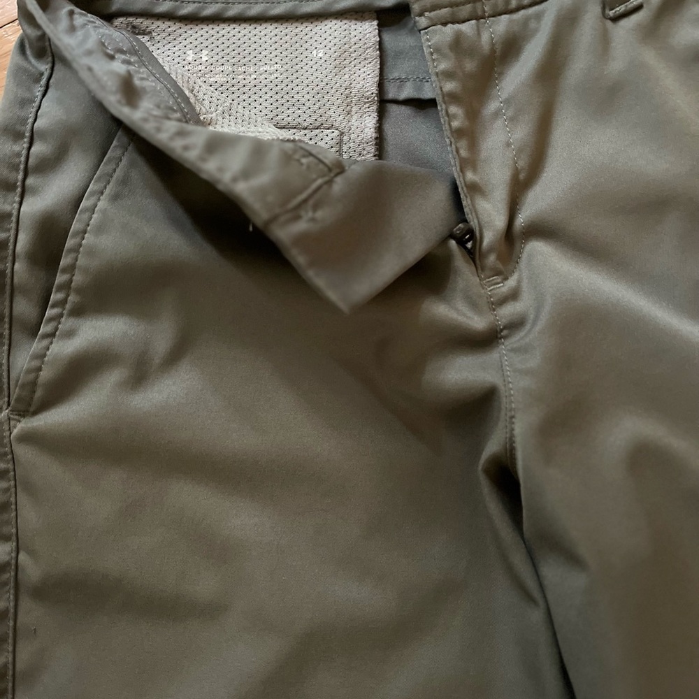 Golf Shorts - Picture 3 of 3